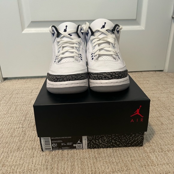 SOLD NIKE AIR JORDAN RETRO 3 Dark Iris - Picture 3 of 9